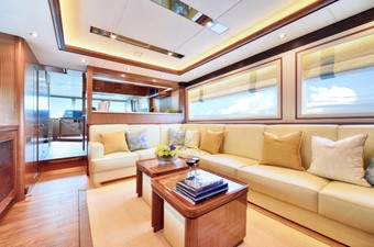 Horizon E78 13 Main Salon