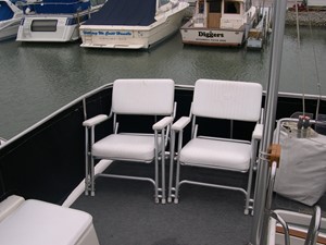 My Way 6 34' Mainship flybridge aft