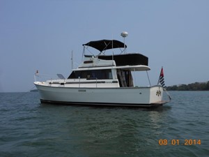 My Way 1 34' Mainship port aft profile