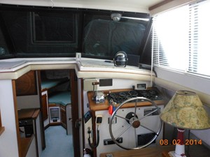 My Way 16 34' Mainship lower helm photo1