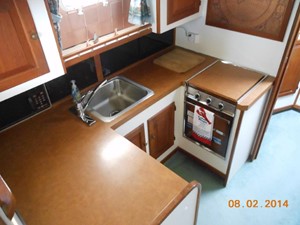 My Way 14 34' Mainship galley photo1