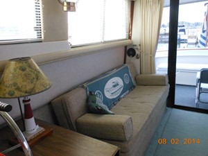 My Way 13 34' Mainship salon starboard