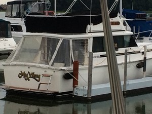 My Way 2 34' Mainship starboard aft profile