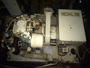 My Way 21 34' Mainship generator