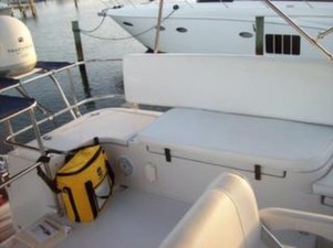 34' PDQ PowerCat Flybridge Port Aft