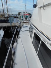 34' PDQ PowerCat Starboard Side Deck 