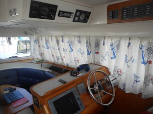 Endeavour 13 34' PDQ PowerCat Lower Helm photo1