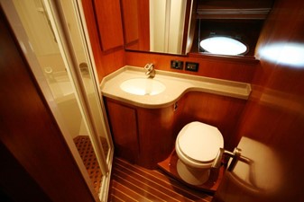 Amazing Grace 14 Guest bath