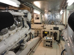 MULLET 29 Engine Room