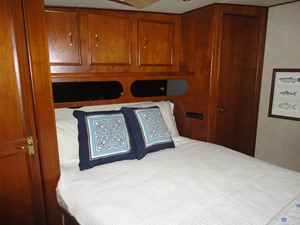MULLET 9 Master Stateroom