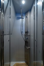 RIVA 44 30 Crew Shower