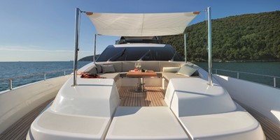 SL86  Americas Edition 5 BOW SEATING AREA