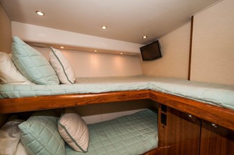 Colby Jean 24 Forward Port Stateroom