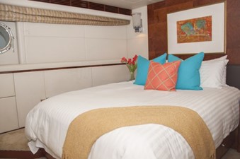 PERSEVERANCE II 15 Queen Midship Port