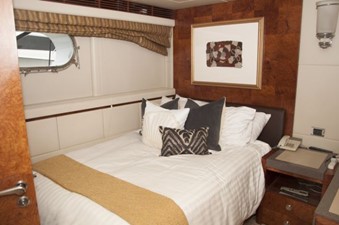 PERSEVERANCE II 16 Forward Queen Starboard