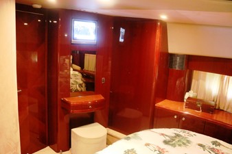 Shadow Fox 25 VIP Stateroom
