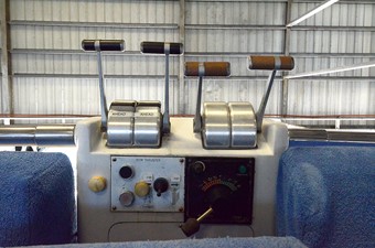 PLATYPUS 12 Flybridge Aft Controls