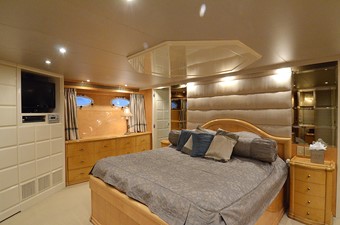 PLATYPUS 23 Master Stateroom