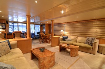 PLATYPUS 16 Salon Looking Aft
