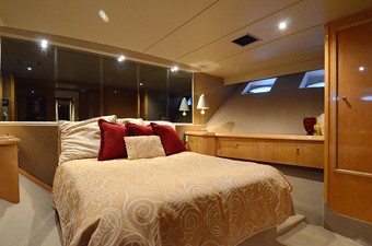 PLATYPUS 26 VIP Stateroom