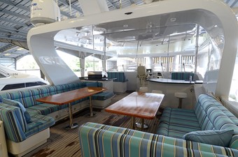 SOLSTICE I 3 Flybridge