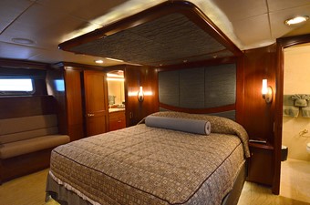 SOLSTICE I 22 Master Stateroom
