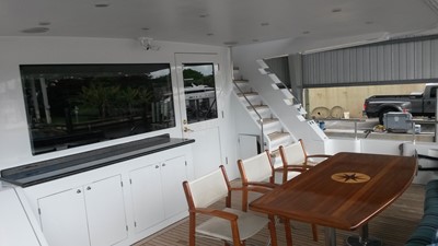 SOLSTICE I 8 Aft Deck to Starboard
