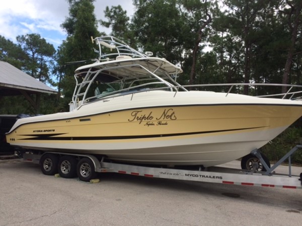 Triple Net Boat HYDRA-SPORTS 33' 2006 | YATCO
