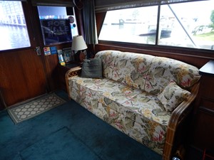 Skip Dot 24 Port Salon