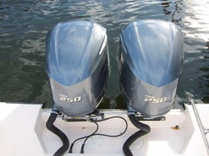 Twin 250 Yamaha Four Strokes