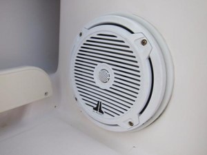 27ft 2000 Grady White Sailfish 10 JL Audio Stereo