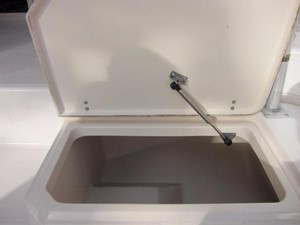 27ft 2000 Grady White Sailfish 13 Fish Box