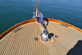 ANCHOR WINDLASS