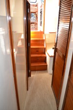 COMPANIONWAY LOOKING AFT