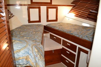 SUMMER PLACE 28 GUEST STATEROOM FORWARD