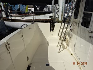 Jenna Star 13 34' American Tug cockpit port
