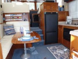 Jenna Star 16 34' American Tug salon forward