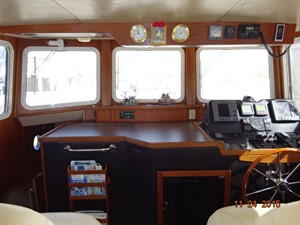 Jenna Star 23 34' American Tug pilothouse