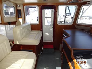 Jenna Star 24 34' American Tug pilothouse port