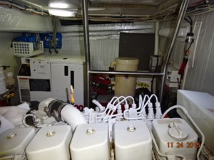 Jenna Star 33 34' American Tug engine room port