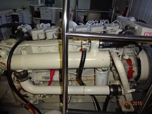 Jenna Star 36 34' American Tug main engine photo2