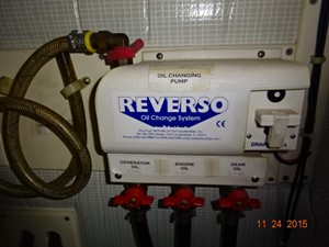 Jenna Star 38 34' American Tug oil change system