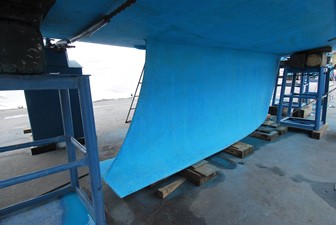 LEONORE 3 Under Body