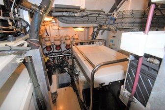 LEONORE 22 Engine Room