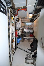 LEONORE 24 Engine Room