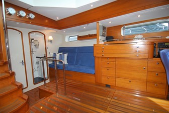 LEONORE 14 Wet Locker With Built-in Treadmill and TV