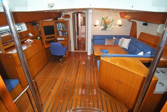 LEONORE 12 Main Salon Forward