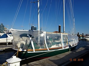 47' Mariner starboard aft profile