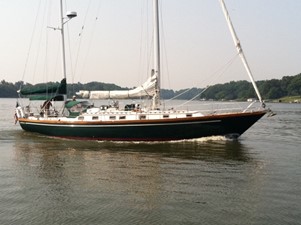 47' Mariner starboard profile