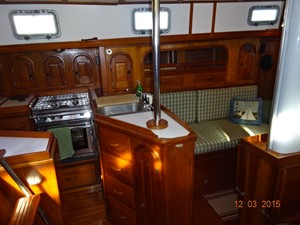 Nobadeer 17 47' Mariner salon port